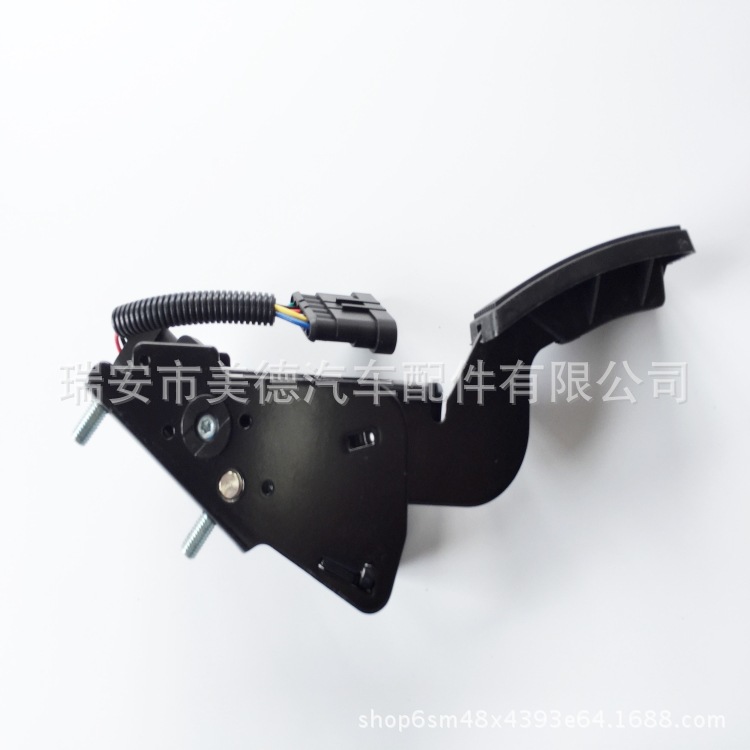 适用于东风天龙大力神 电子油门踏板总成油门加速器1108010-C0102