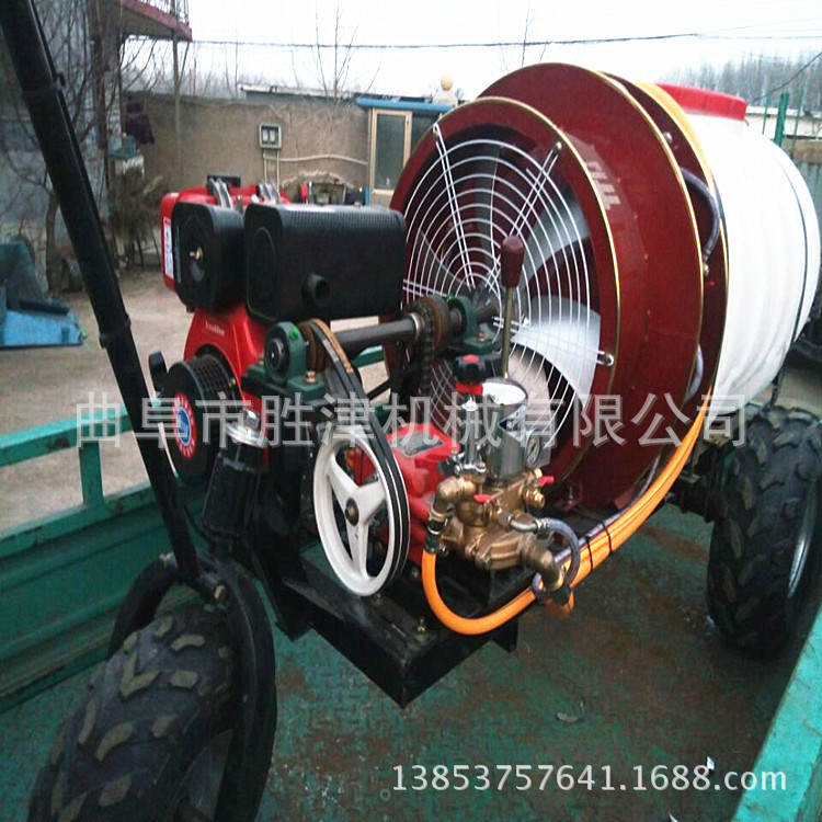 六盘水三轮车打药机自走式果园风送打药机