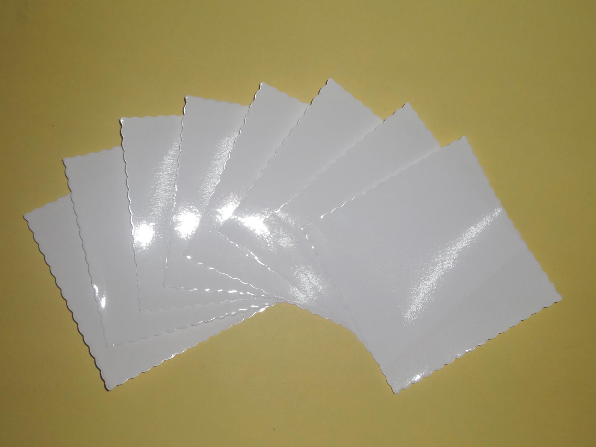 En stock al por mayor 9,5x9,5 cm pegatinas estáticas de coche de una sola pieza se pueden personalizar e imprimir LOGO image 2