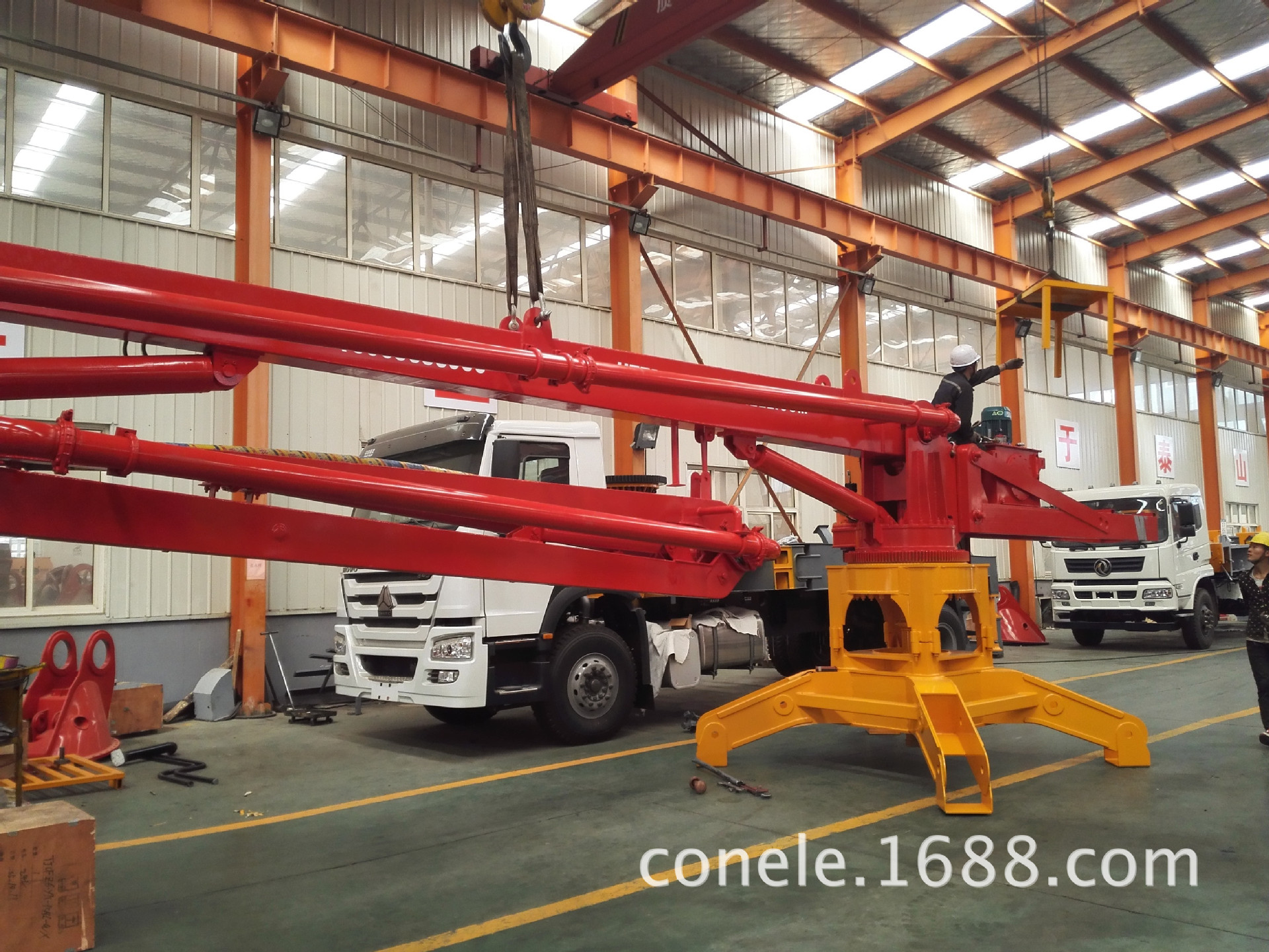 厂家供应15米液压布料杆 15m移动式液压布料机 混凝土输送布料机