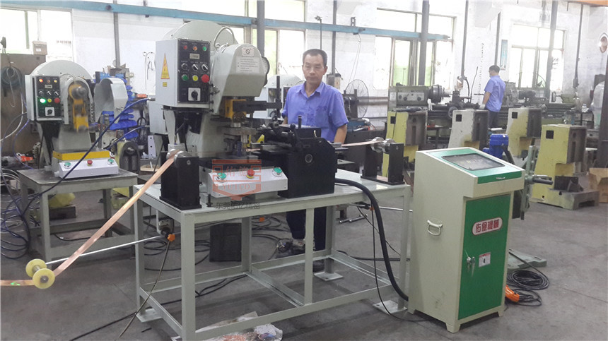 直销桌上台式小型冲床配自动伺服NC送料机 小冲床送料机厂家价格