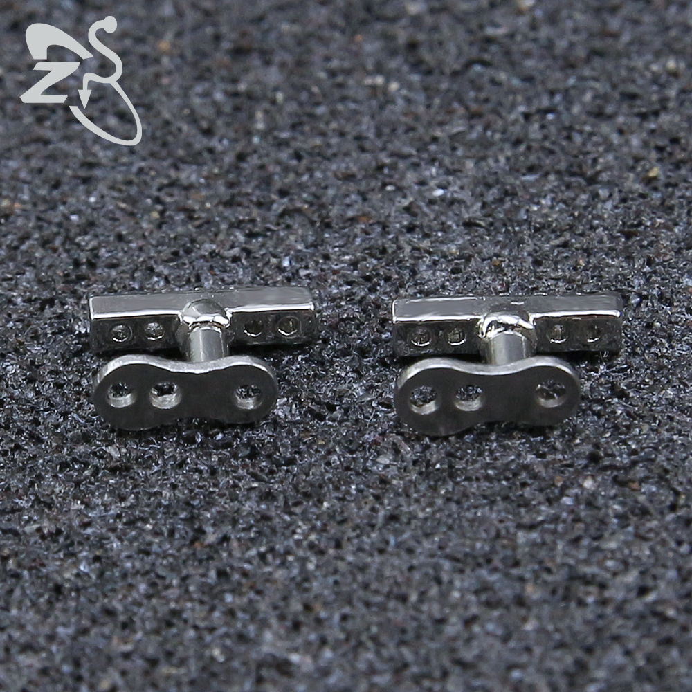 Labret piercing jewelry detail image