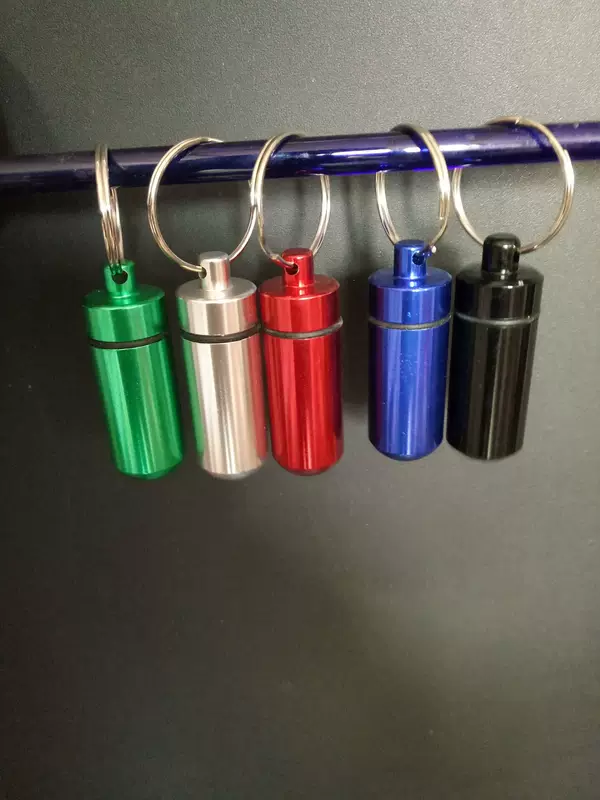 Metal keychain