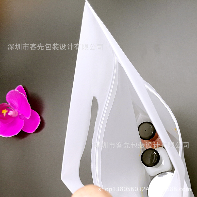 cpe frosted double-sided semi-transparent packaging bags, self-standing hand-held clothing and toy self-sealing hand-held bags, plastic bags pic 8