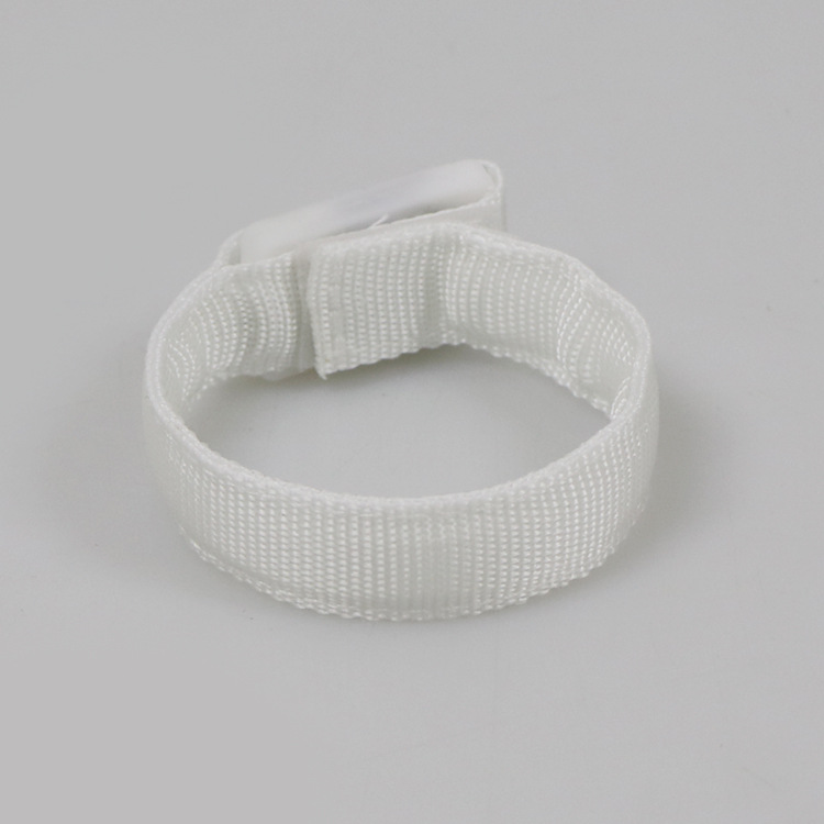 Flashing bracelet