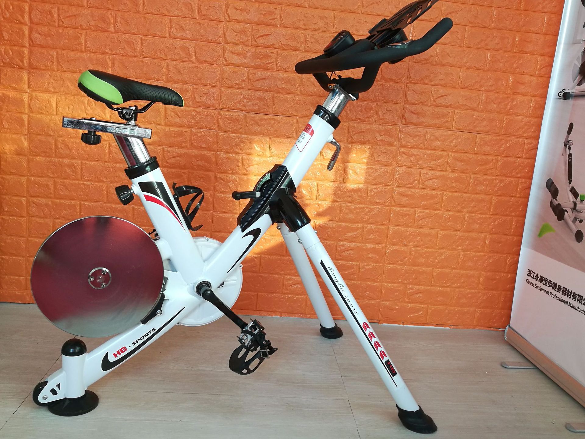 源头工厂直供动感单车脚踏车健身房室内外贸礼品家用减肥器材-阿里巴巴