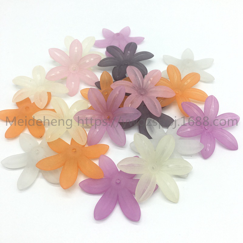 Yiwu frosted flower and leaf six-leaf flower bride's updo, handcrafted hair flowers, hair hairpins, Korean-style wedding hair accessories, earrings and accessories detail image 5