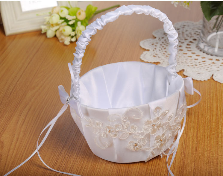 Wedding products, wedding products, wedding products, wedding products, wedding products, direct supply from wedding product manufacturers. Western-style wedding flower baskets, hand-embroidered bows, flower girls, bridesmaid flower baskets, wedding supplies detail image 8