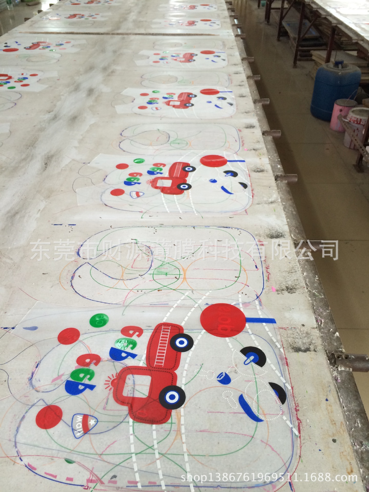 厂家直销PEVA磨砂半透/围兜/口水肩/可印刷加工