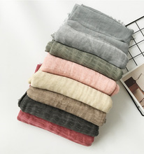 春秋薄款褶皱棉麻围巾女2023韩版文艺风防晒围巾服饰搭配长款披肩