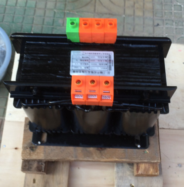 7KVA/7KW/7000VA/7000W三相隔离自耦干式变压器380V变220V/120V