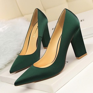 Han edition fashion simple thick with high 5239-1 with shallow mouth pointed sexy nightclub show thin silk single shoe