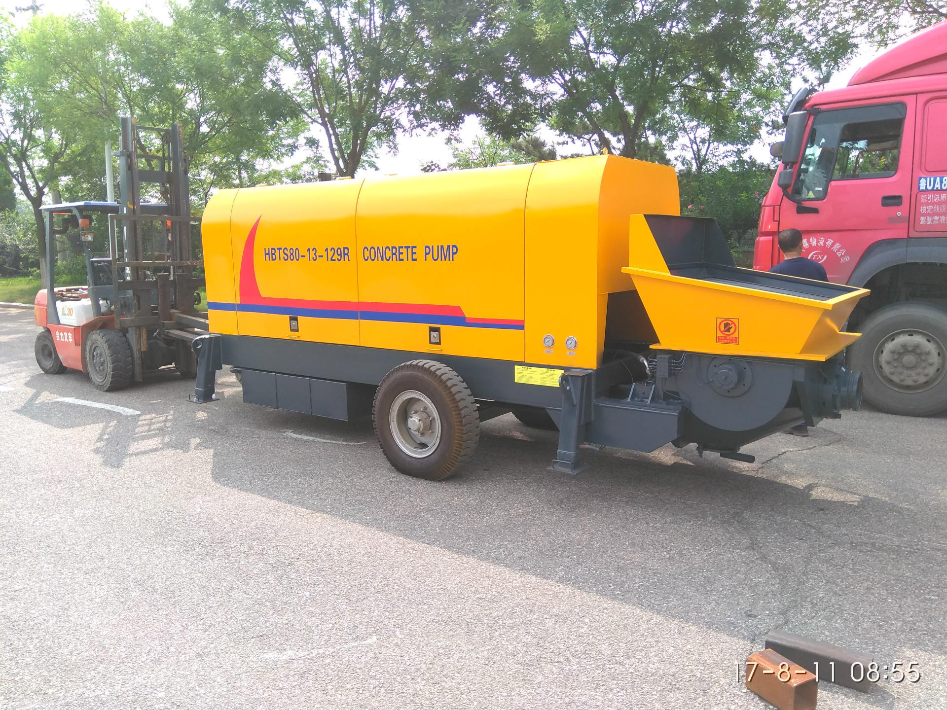 混凝土泵厂家 80柴油地泵 拖泵 800米远距离混凝土输送泵