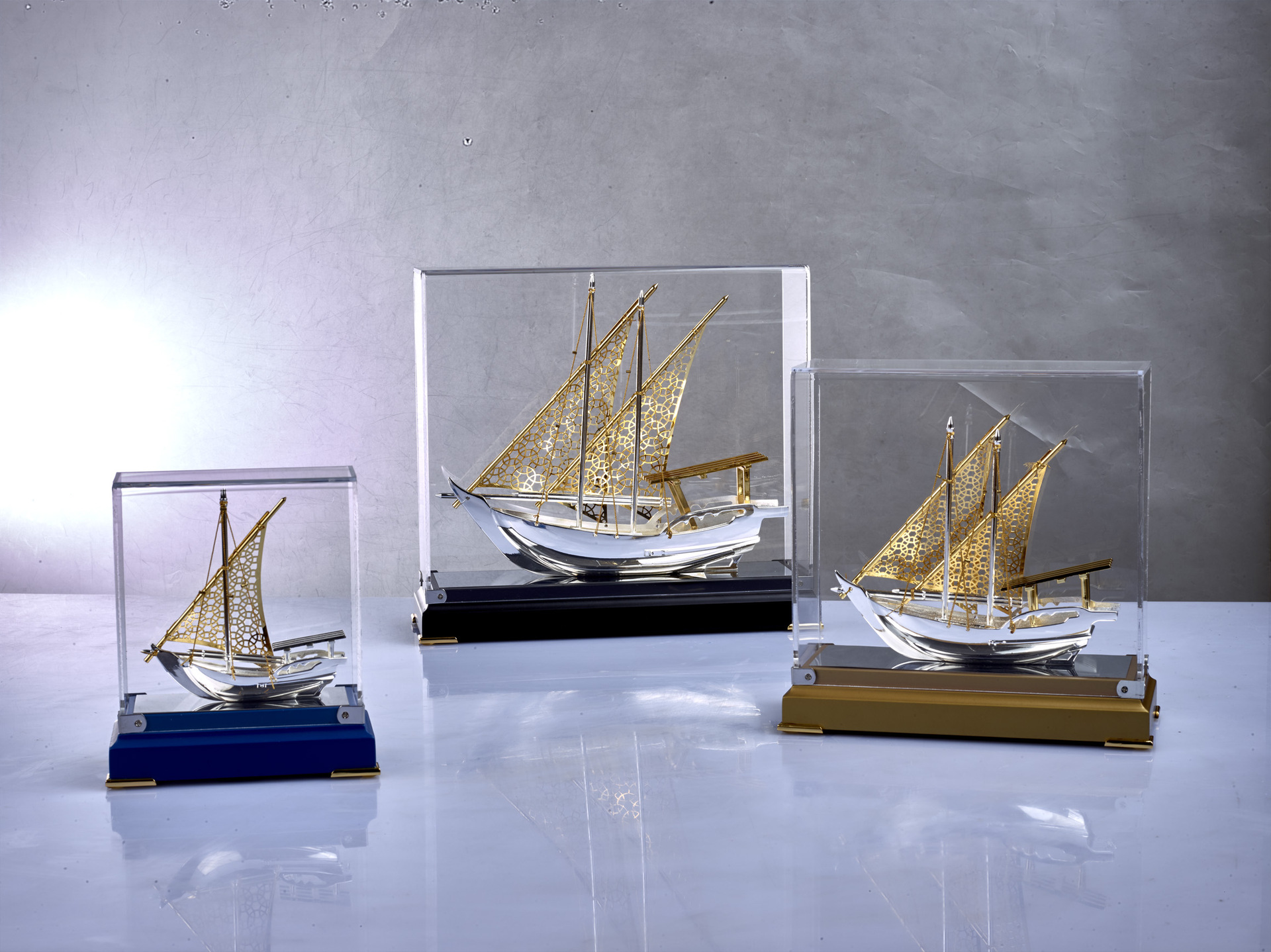 镂空帆叶船（金包角）