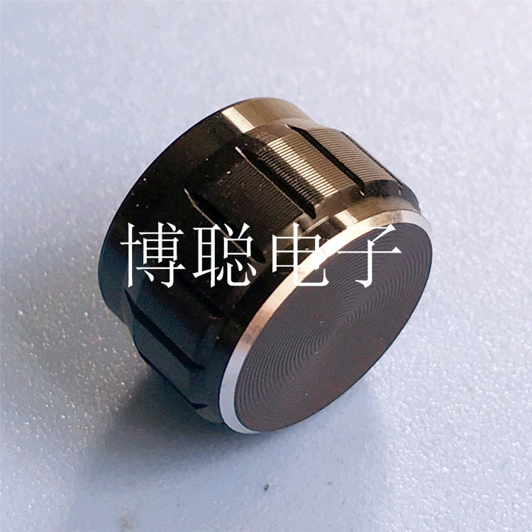 ���Ͻ���ť ֱ��12*13mm�� ������ɫ��ť��λ��