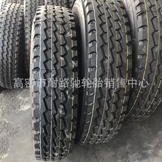 汽车卡车货车钢丝轮胎8.25R16 825R20 750R16 700R16LT