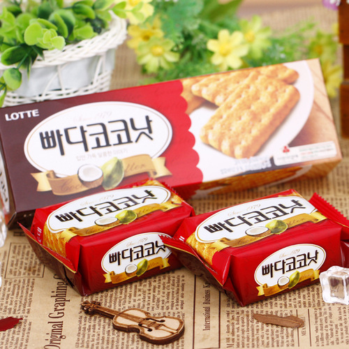 Korean imported snack food Lotte coconut milk honey biscuits hand-baked coconut crispy sweet biscuits 100g
