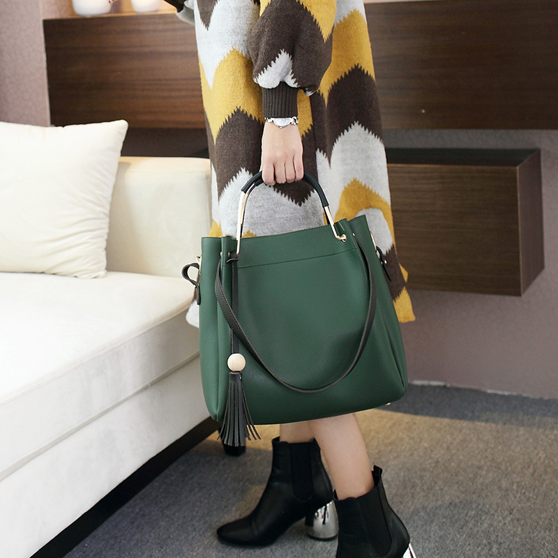 2019 new crossbody buns mother bag ladies shoulder bag simple tassel bucket handbag bag