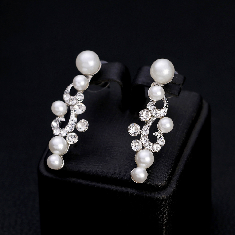 Hot selling bride decoration set, fashionable and versatile diamond inlaid pearl necklace goods_voghion.com