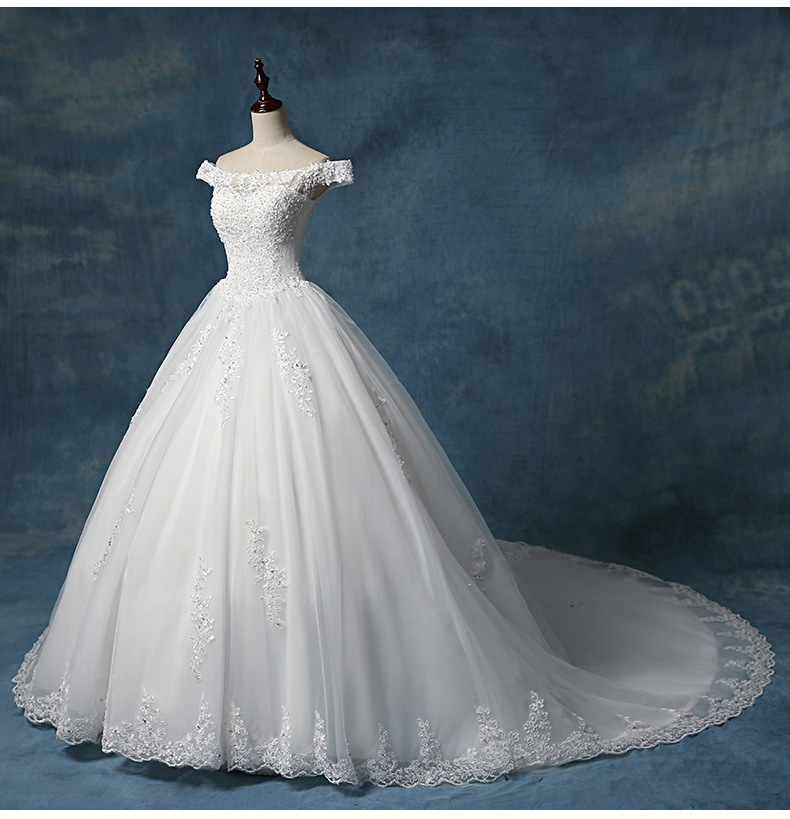 Off-Shoulder Wedding Dress with a Train, 2025 New Style, Korean-Style, Slimming, Light and Simple Winter Style