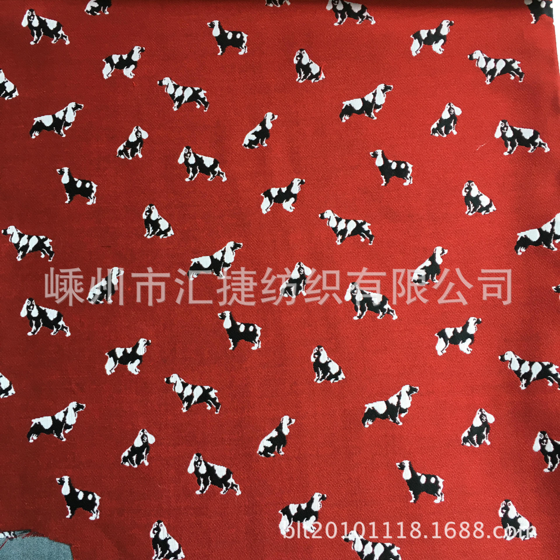 工厂直供色织提花时装面料嵊州大提花服装面料小狗提花服装面料