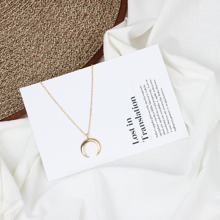 6g Weight Necklace Classification Wedding, Travel Occasion Women'S Gender Korean Style Style Gold, Silver Color Personalized For Girls Necklace Metal Horn Arc Clavicle Chain Hot-selling New Arrival Refreshing Jewelry 5