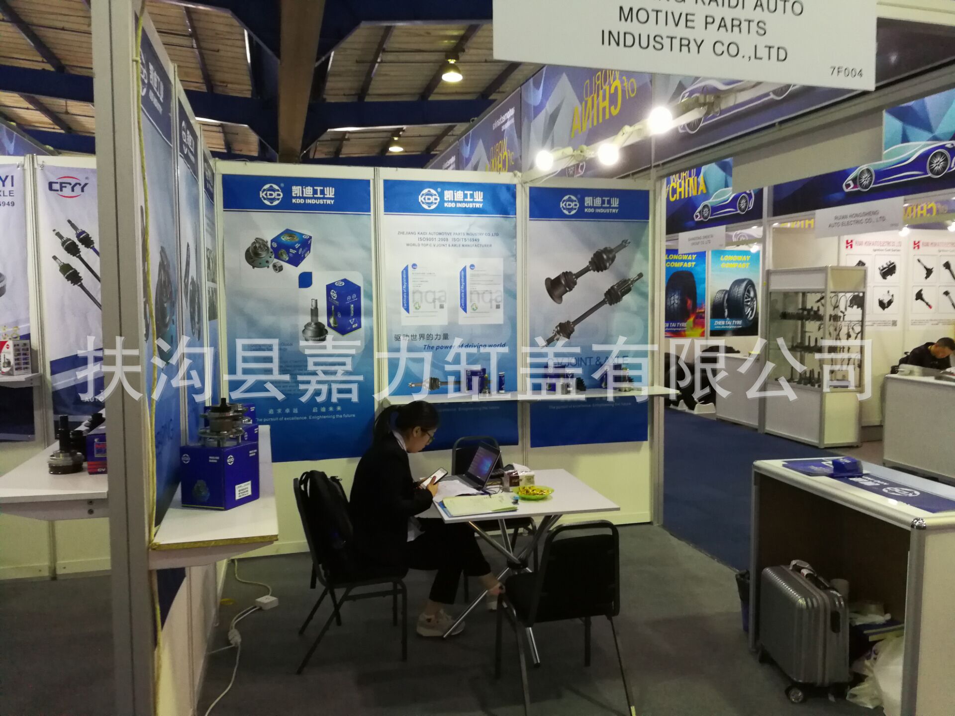 Source manufacturers supply auto parts engine cylinder head 4JG2 four-cylinder cast iron cylinder head 4JG2 factory price