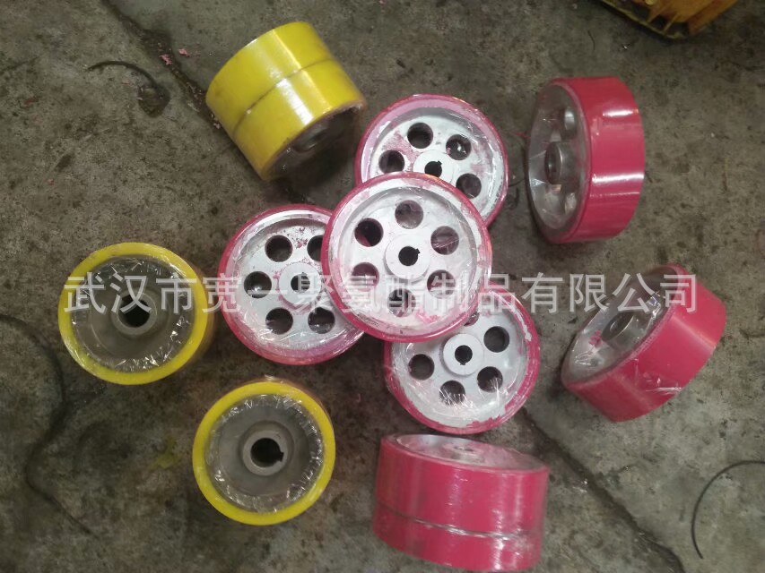 供应武汉设备用胶轮聚氨酯橡胶包胶挂胶加工