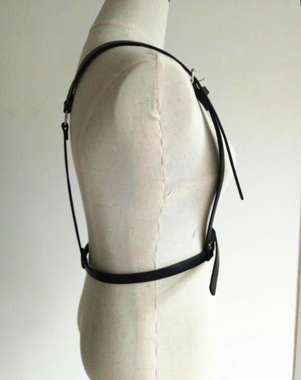 Correa de cuero negro europeo y americano Correa + cinturón integrado