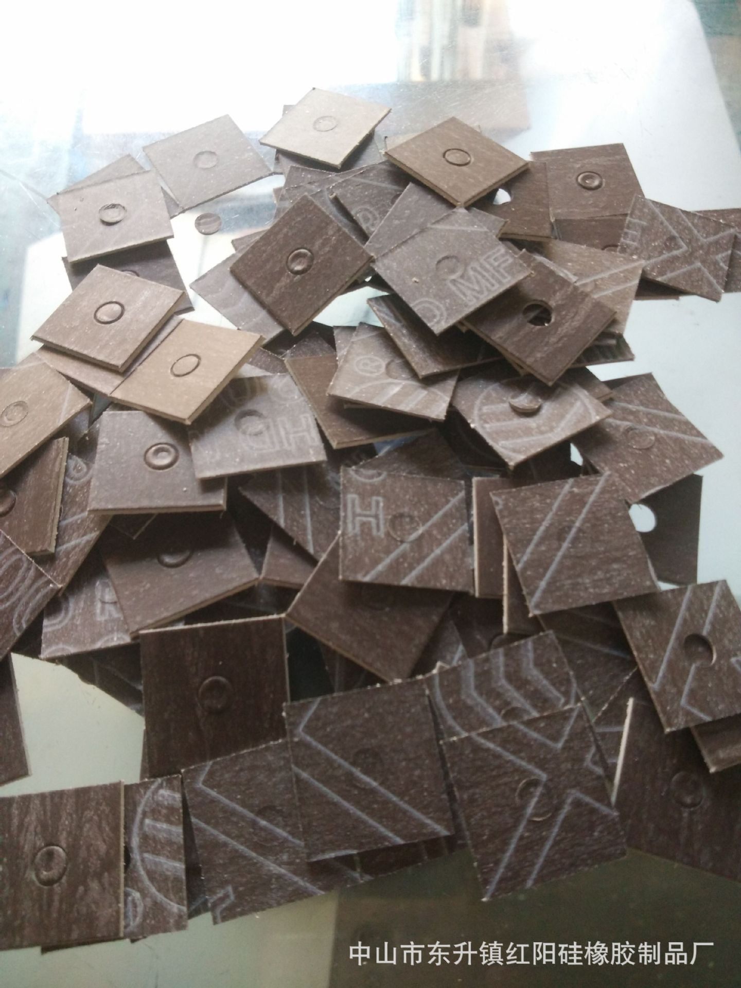 供应石棉绝缘垫片 红钢纸机器垫片 绝缘青裸纸锂电池垫片