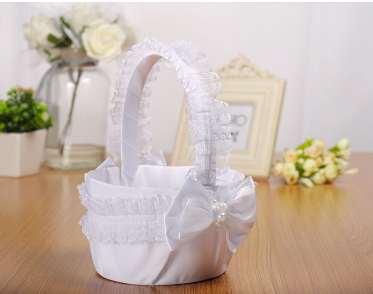 Western-style wedding, white lace trim, creative bow, bride's wedding candy basket, flower boy scattering flowers, wedding props detail image 9