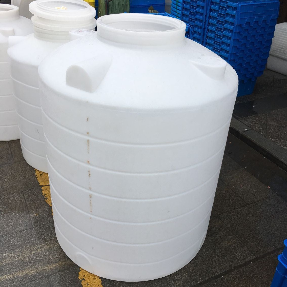 供应1吨塑料水塔储罐储水桶带盖耐高温抗冻全新pe料