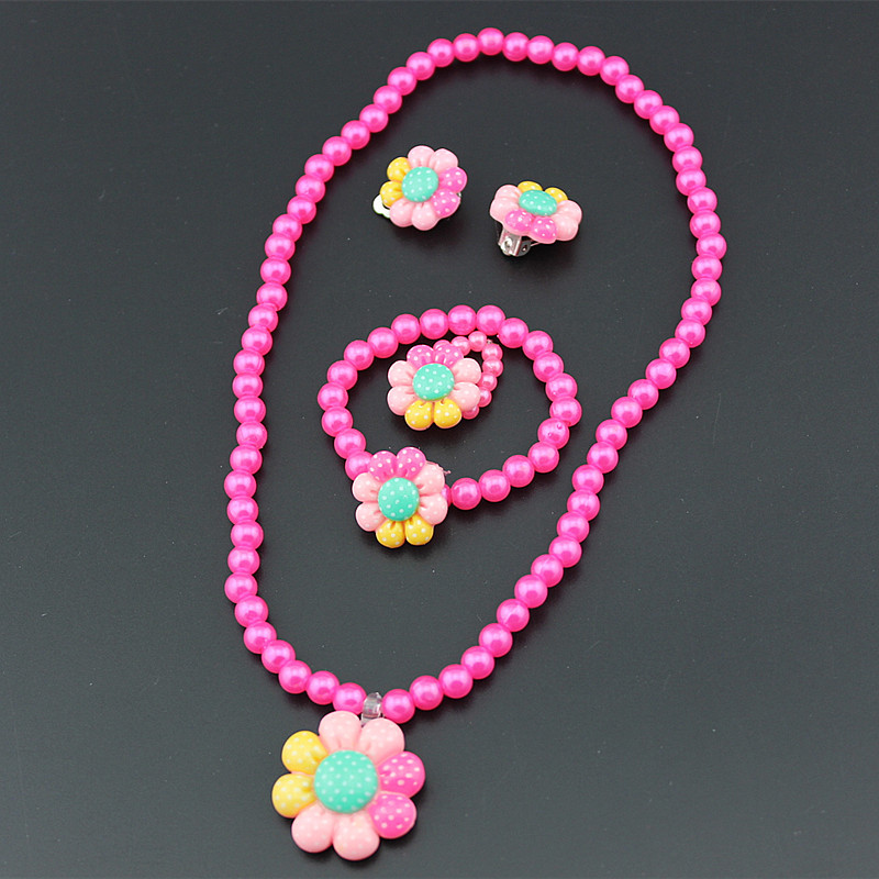 Girls' Necklace Bracelet Four-piece Cartoon Flower Imitation Pearl Necklace Set Wholesale display picture 4