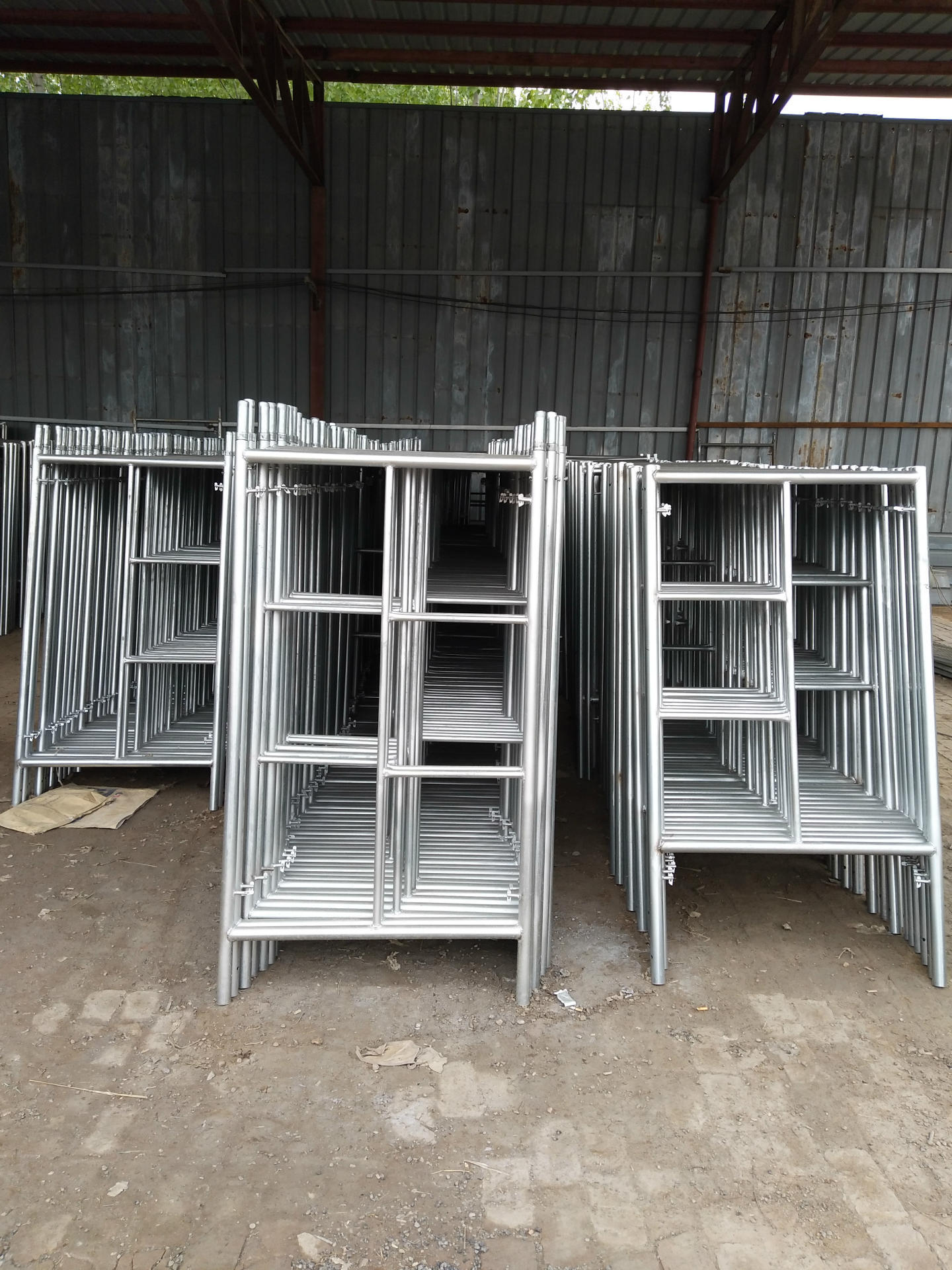 1.7 M ladder Scaffolding move Scaffolding Movable frame Manufactor Availability Architecture Renovation Galvanized Scaffolding