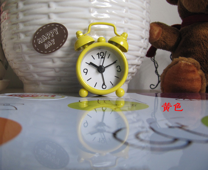 4厘米迷你金属小闹钟 爱时达品牌机芯