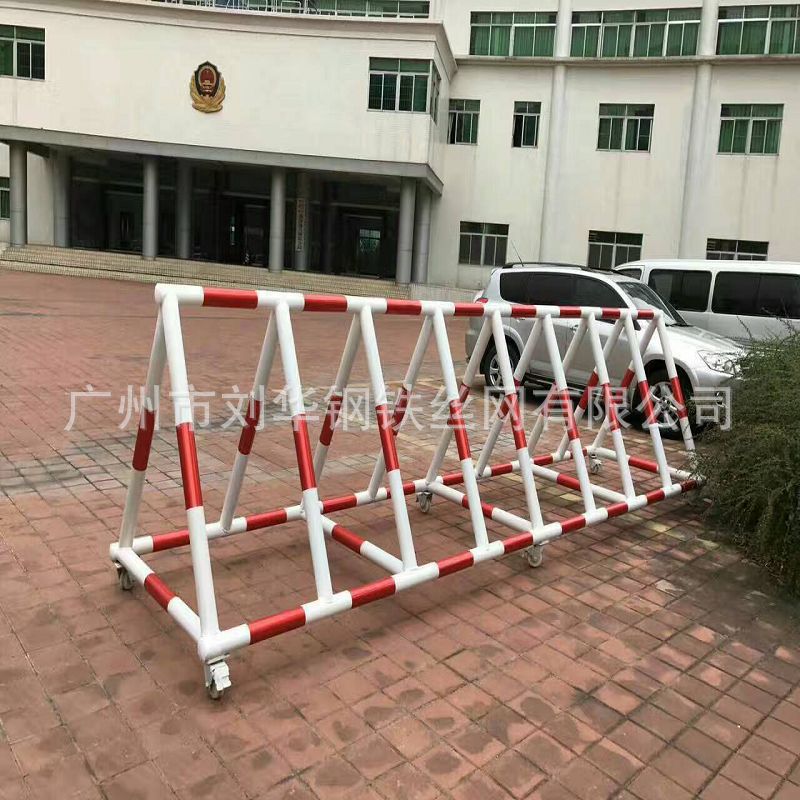 厂家定制道路交通拒马护栏挡车护栏部队移动铁马护栏安全拒马围挡