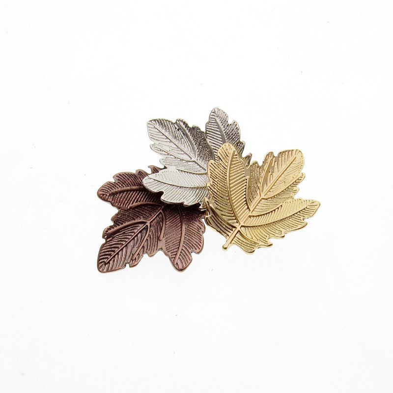 direct deal Production and processing Vintage wholesale Jewelry Network fashion Tricolor Clover Maple leaves Explosive money Brooch