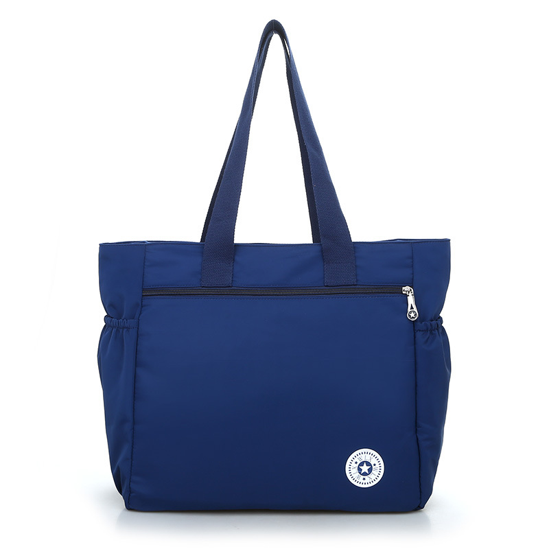 Transfronterizo 2021 primavera e invierno nuevo bolso de hombro de mujer bolso de nylon de gran capacidad bolso de momia de color sólido multifuncional