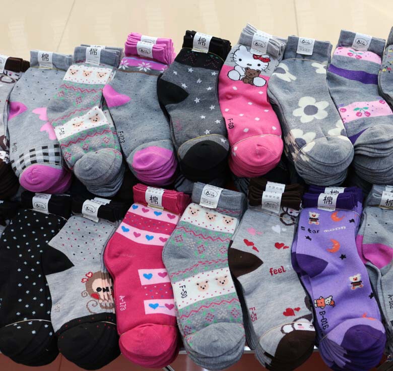 Manufacturers of polyester cotton thick women's socks in the tube color socks cartoon ladies foot bath socks