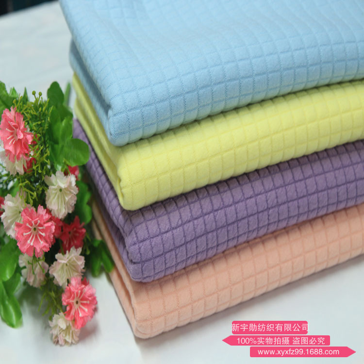 一米起批时尚女装毛衣外套方格空气层夹棉针织提花面料海珠区