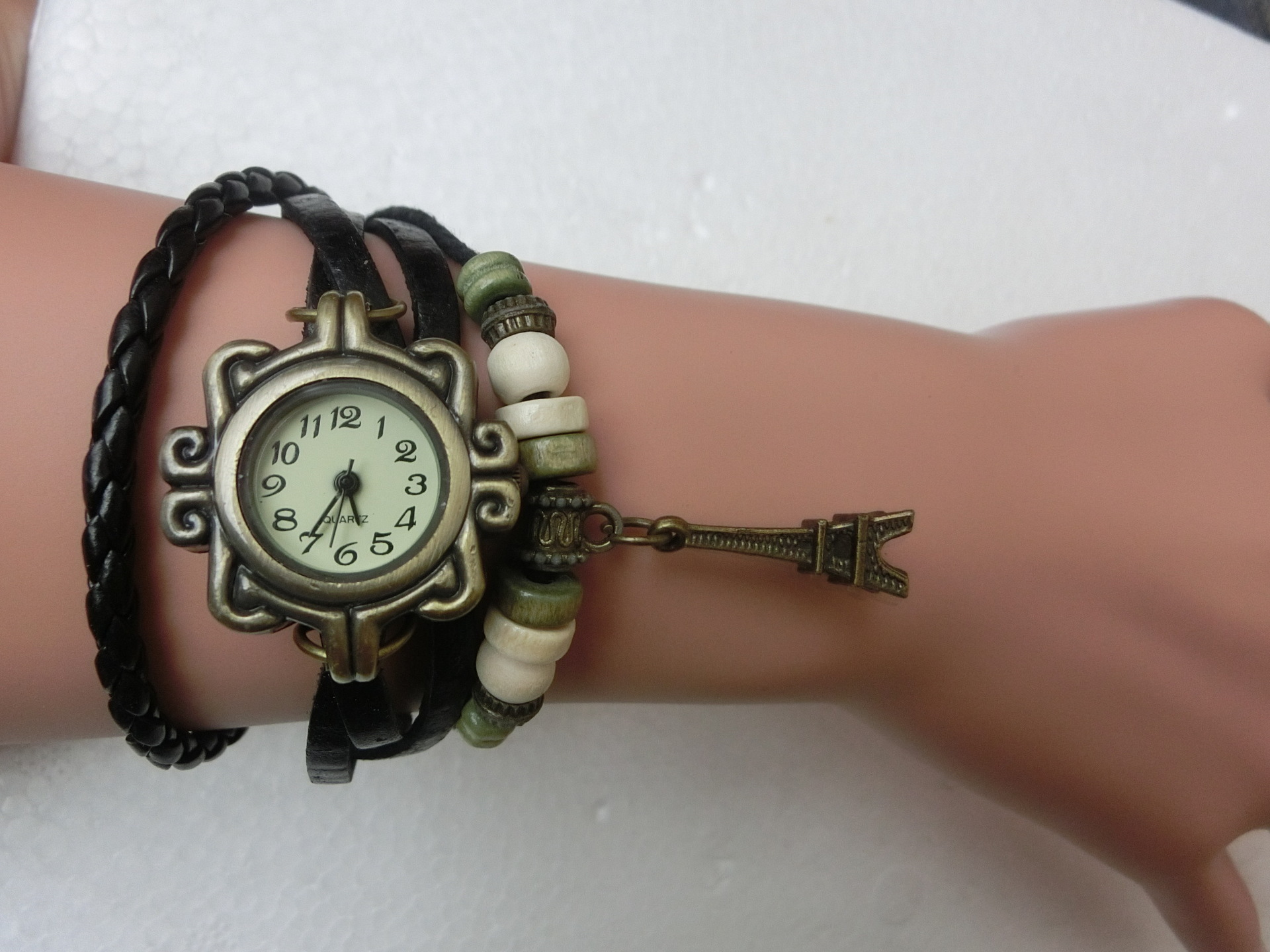 Vintage Eiffel Tower Wrap Leather Bracelet Watch Ms. Student Factory Wholesale Fat