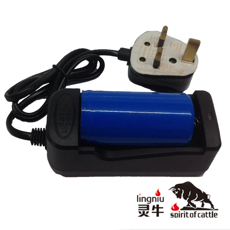 英规32650电池充电器 26650 18650单充 CE认证 0.6A质量保障