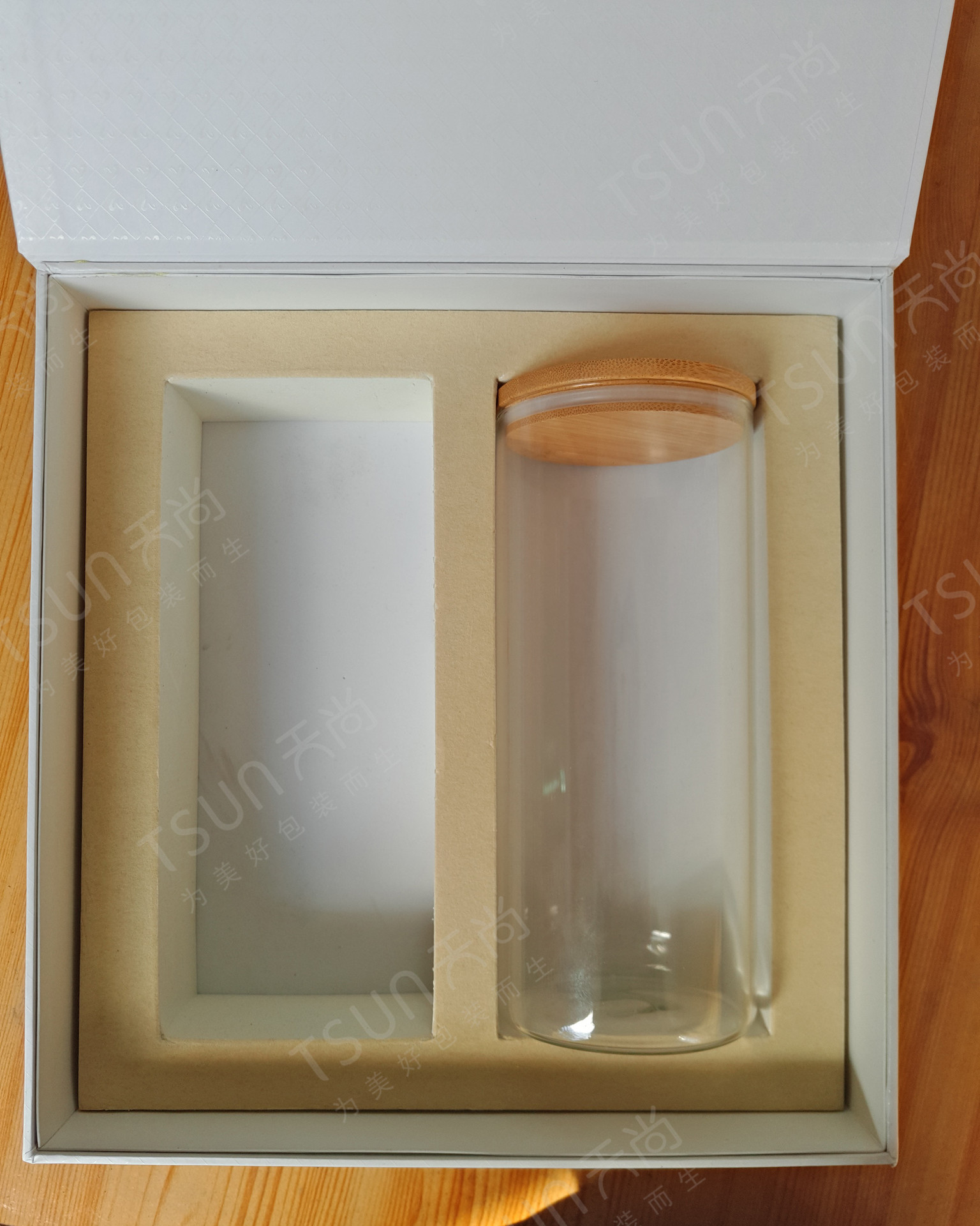 天尚定制 特产礼盒包装米黄色裱绒植绒eva泡棉内衬内托