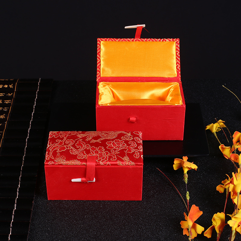 厂家批发饰品包装盒精美礼品盒翻盖刺绣包装盒古典首饰礼盒现货