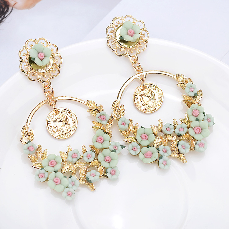 Wholesale Jewelry Elegant Retro Flower Alloy Drop Earrings display picture 3
