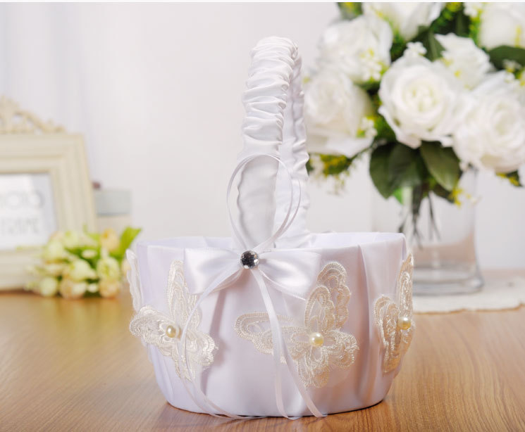 Direct supply from wedding product manufacturers: European-style wedding flower boys, flower baskets, creative hand-embroidered flower-scattering baskets, bows, and bride's wedding baskets detail image 7