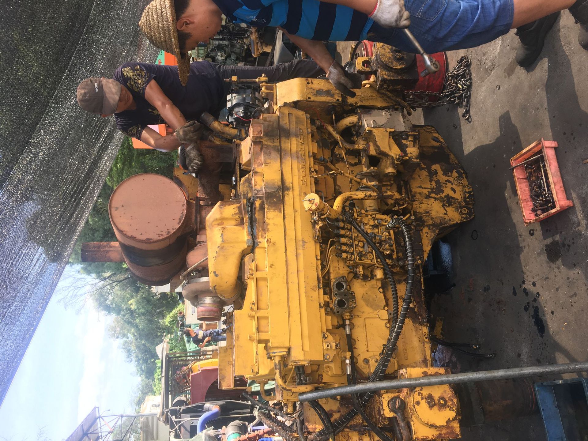 供应日本D475推土机SA12V140柴油发动机维修零配件