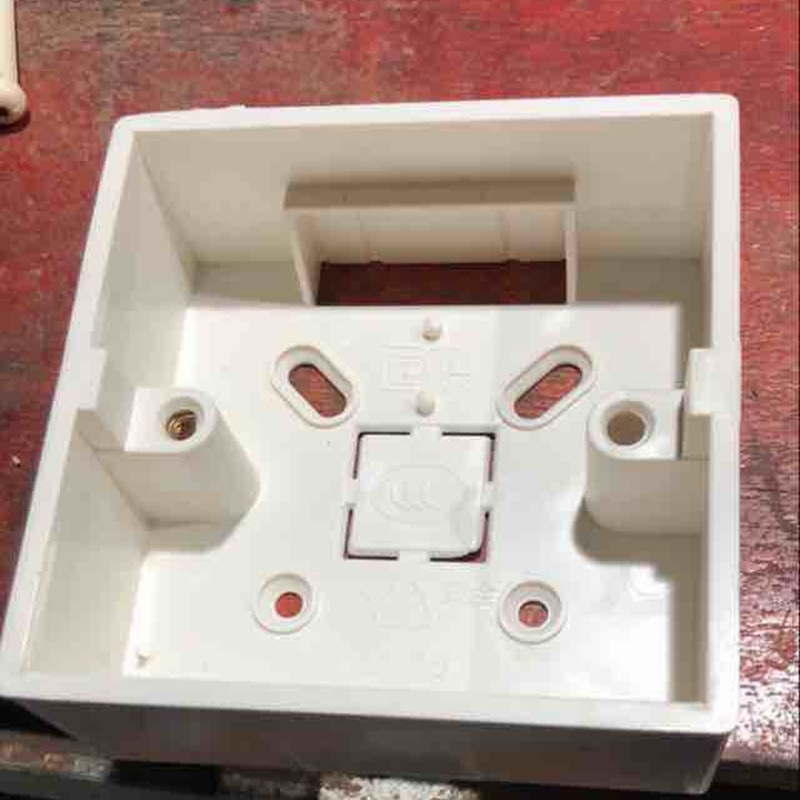 硬质白色PVC再生颗粒130度流动性高高硬度接线盒暗盒常年供注塑