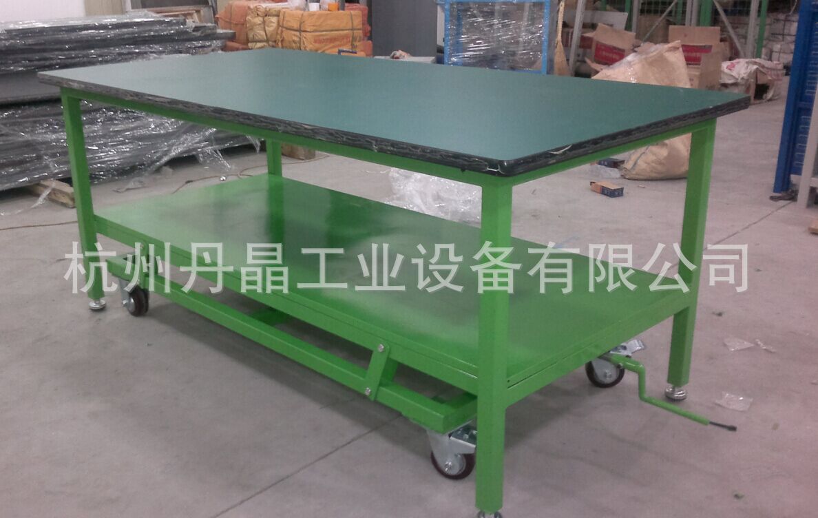 多工位学生钳工工作台组装工具桌操作台维修工作桌四工位钳工台桌-阿里巴巴