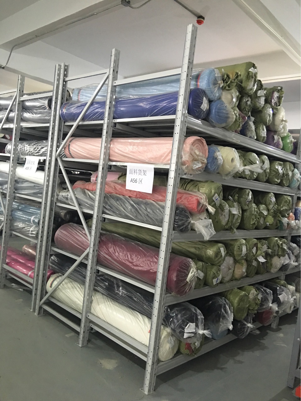 库房货架重型布料货架 广州服装货架尺寸任意做厂家直销